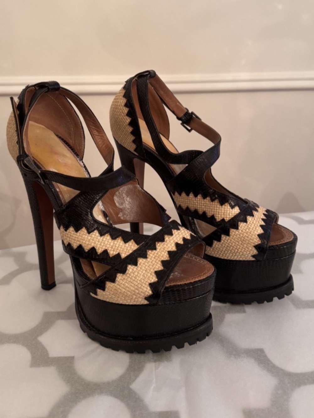 ALAIA Paris SS2012 Raffia Zig-Zag Lugged Platform Sandals Sz 37